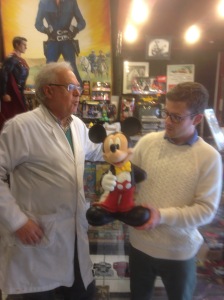 Mario del Villar Fundó, owner of West Coast Motion Pictures (Mac Iver 780. Mario showed me around his shop - full of all kinds of things, but most importantly, South American vintage comics 